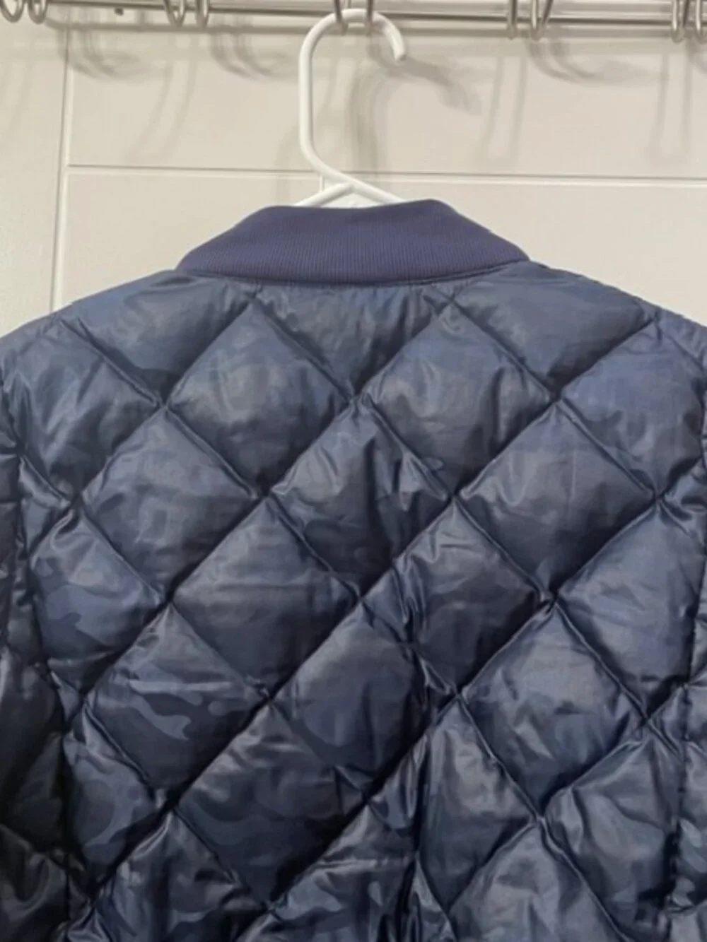 Alo Yoga Idol Quilted Bomber Jacket Down Puffer Navy Blue Camo Size XS